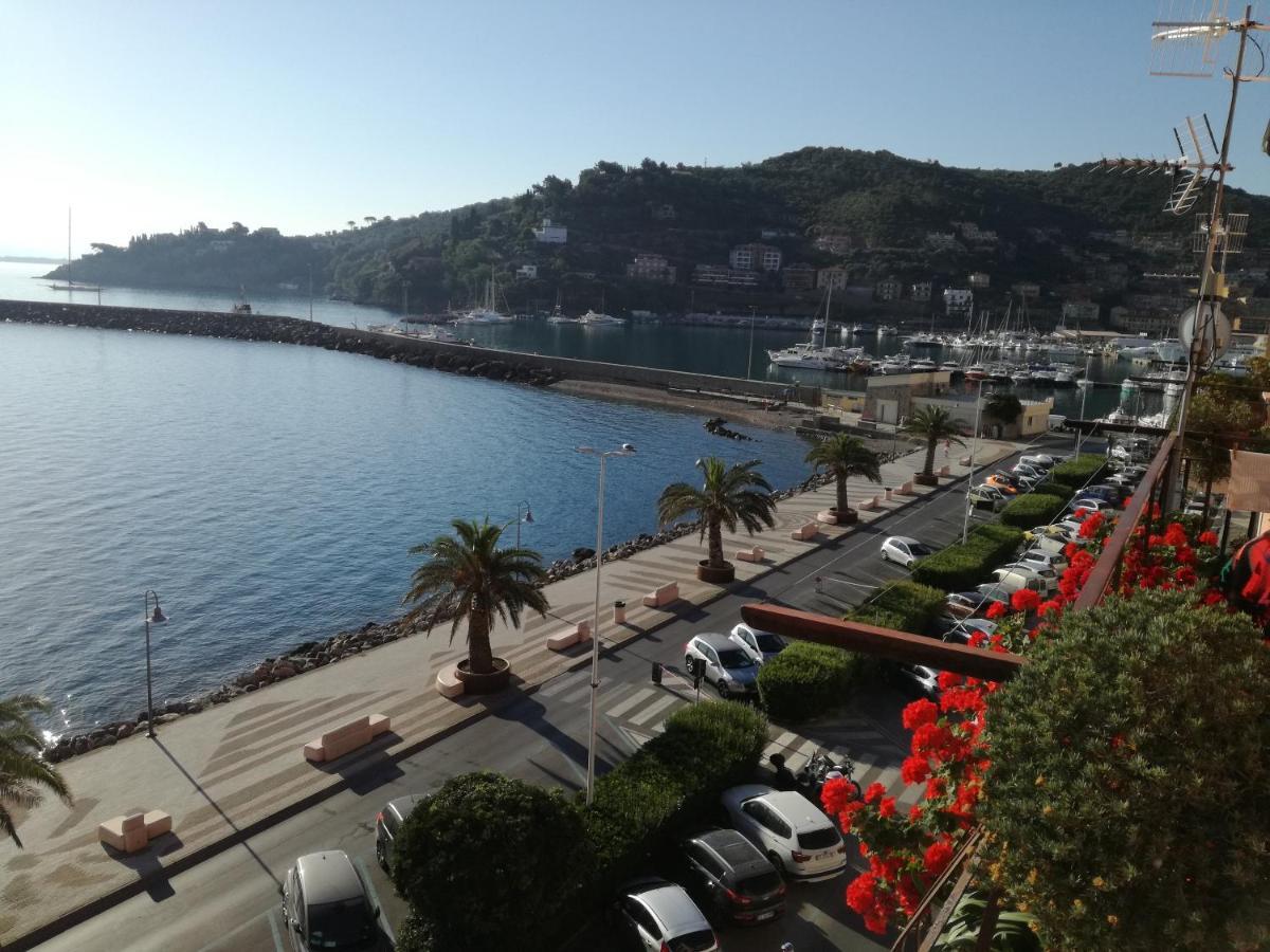 Elegant Apartment With Sea View In Porto Santo Stefano 89 M² 外观 照片