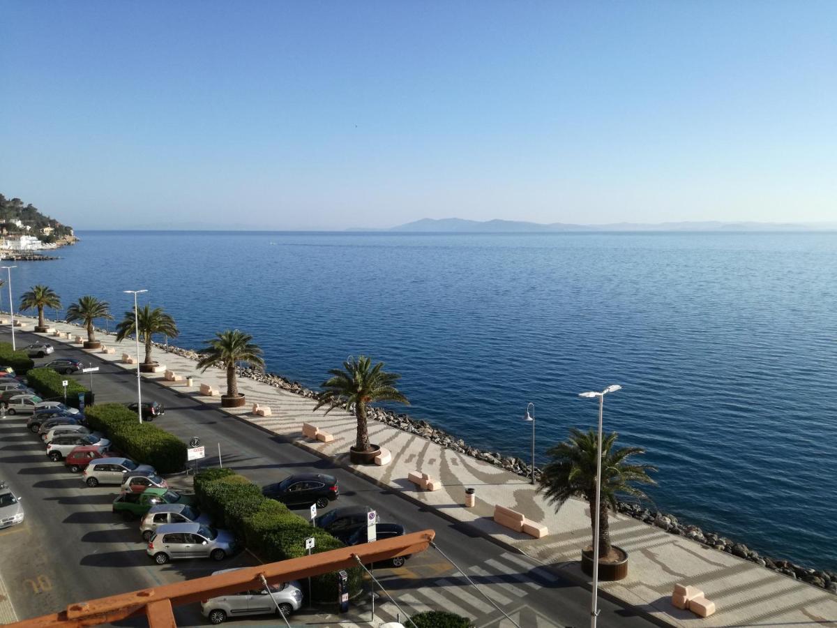 Elegant Apartment With Sea View In Porto Santo Stefano 89 M² 外观 照片